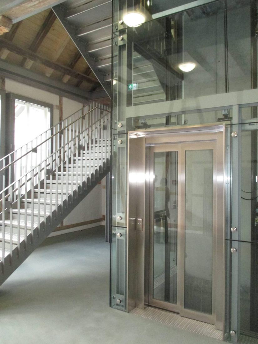 Treppe & Aufzugsverkleidung – Metallbau HEIMSCH